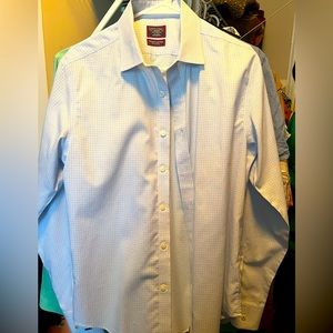 UNTUCKIT LONGSLEEVE BUTTON UP SHIRT IN BLUE